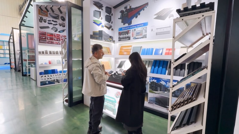 1762846723131574.jpg 中拓冷弯全球集采盛启_20251103133300.mp4_20251103_134818.500.jpg